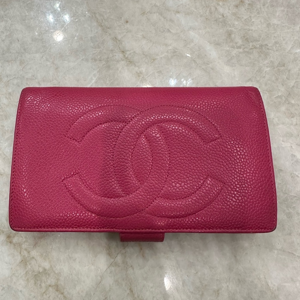 Preloved CHANEL Bi-fold caviar leather Long pink Wallet